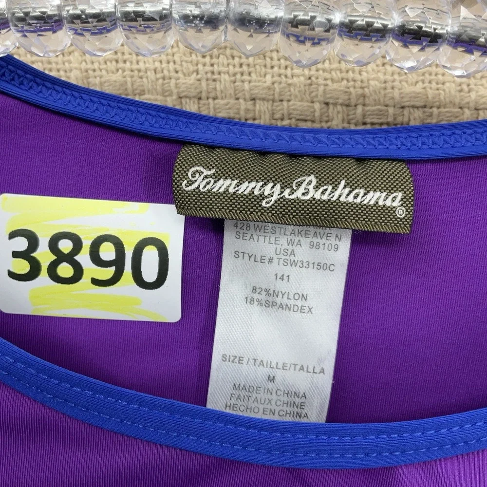 Tommy Bahama good armpit